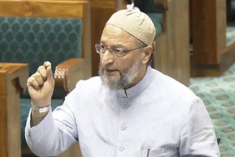 लोकसभा में सांसद असदुद्दीन ओवैसी ने आज केंद्र की मोदी सरकार को निशाने पर लिया, मुसलमानों के लिए बजट में कटौती क्यों