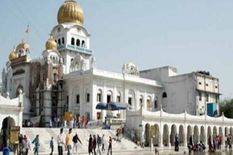 खालसा पंथ की शान और सम्मान का प्रतीक निशान साहिब का रंग अब केसरिया नहीं होगा, SGPC का फैसला