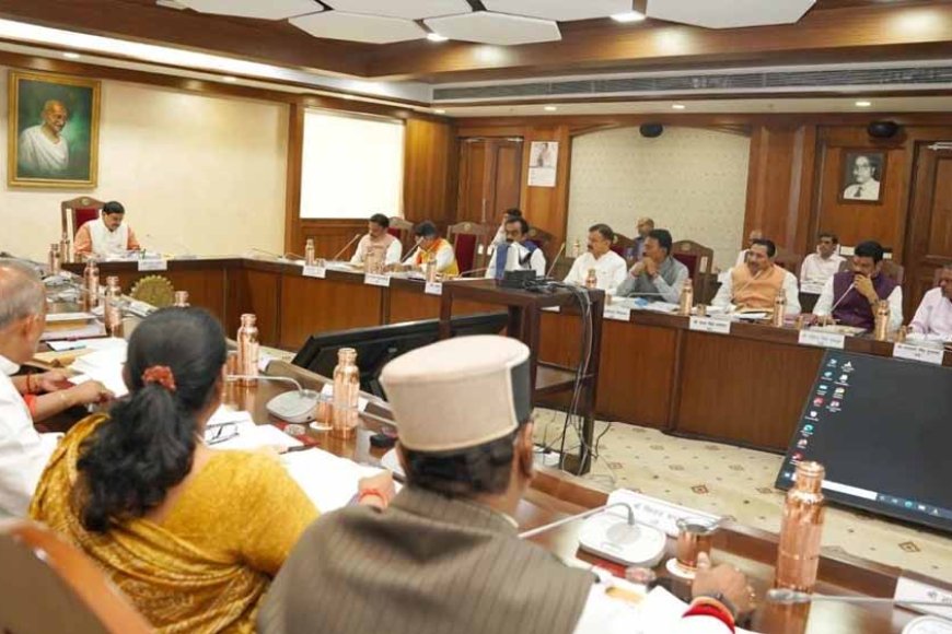MP सरकार का बड़ा ऐलान अब आंगनबाड़ी कार्यकर्ताओं का 2 लाख का बीमा; दिव्यांगता पर मिलेंगे 1 लाख