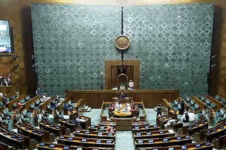 महाराष्ट्र में बाढ़ पीड़ितों के लिए विशेष सहायता की मांग
