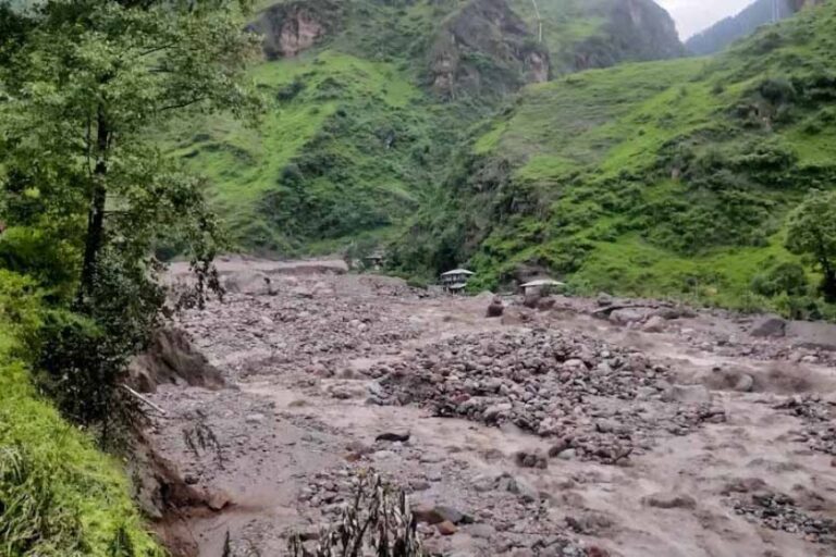 वायनाड में आफत जारी! 276 मौतें और 200लापता, बारिश और बढ़ा रही मुश्किल