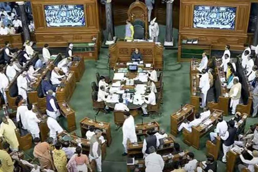 लोकसभा और राज्यसभा दोनों में आज विपक्ष ने जमकर हंगामा किया, कार्यवाही अनिश्चिकाल के लिए स्थगित