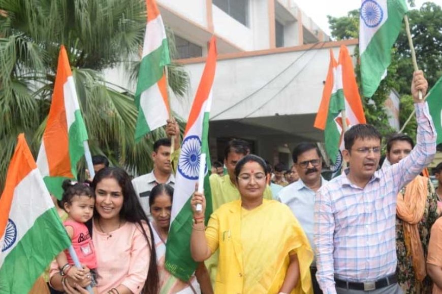 राज्यमंत्री श्रीमती बागरी के मार्ग दर्शन में जन अभियान परिषद द्वारा निकाली गई तिरंगा रैली