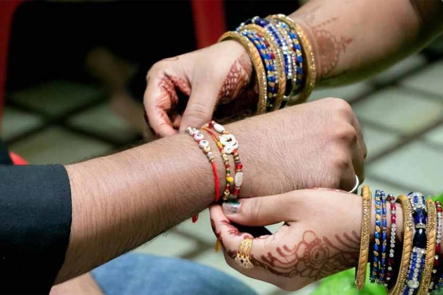 रक्षाबंधन के दिन बहनें अपने भाई को राखी बांधने से पहले लगाए केसर का तिलक, चमकने लगेगा भाग्य