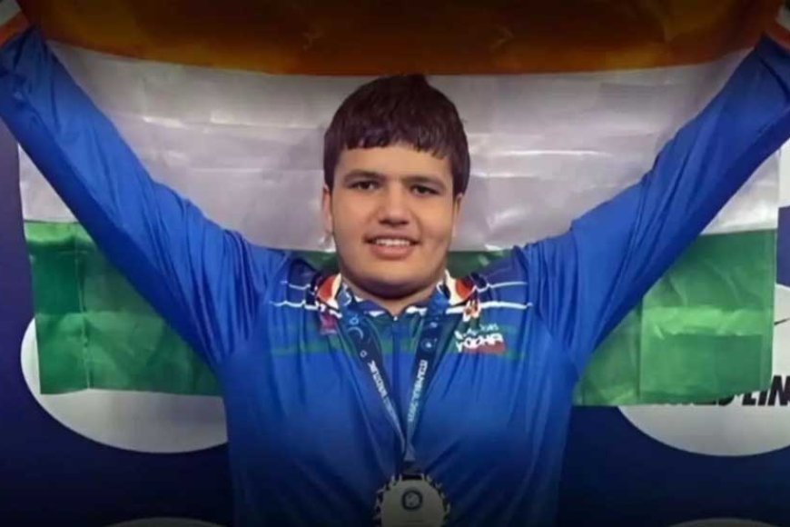 रौनक दहिया को अंडर&17 विश्व कुश्ती चैंपियनशिप में कांस्य पदक