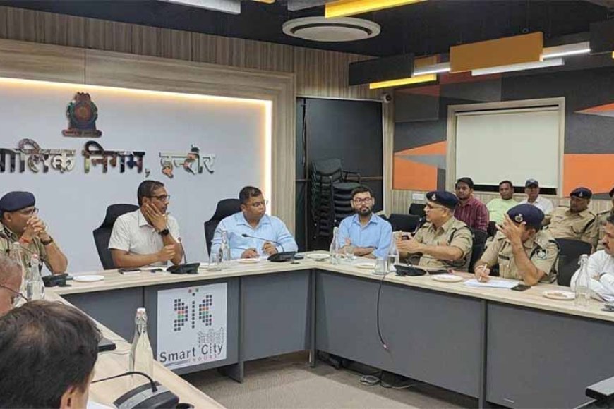 इंदौर शहर में गंभीर जलभराव की स्थिति, युद्धस्तर पर डाली जाएगी स्टॉर्म वाटर लाइन, बनाएंगे चैंबर: कलेक्टर