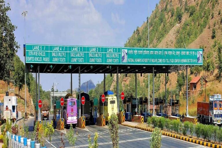खलघाट और सोनवाय 1 सितंबर से हुए महंगे, इंदौर&मुंबई रूट पर टोल दरों में बढ़ोतरी, जानें कीमतें
