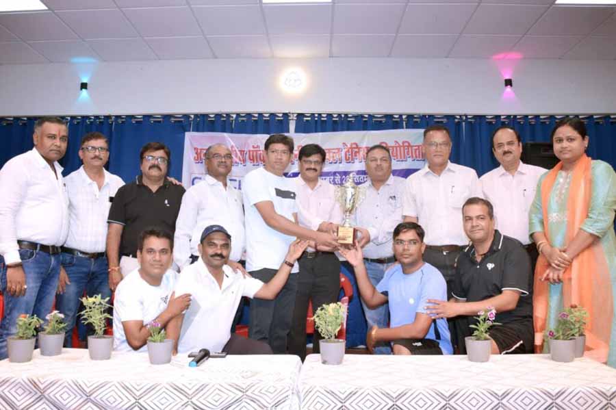 क्षेत्रीय टेबल टेनिस प्रतियोगिता में रजनीश और दिव्या आमदे रही विजेता