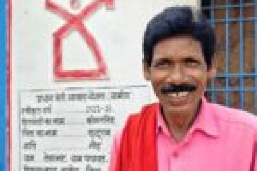 रोजी मजदूरी कर जीवन यापन कर रहे कोमल सिंह ने प्रधानमंत्री आवास योजना के तहत अपने परिवार के लिए बनाया पक्का आवास