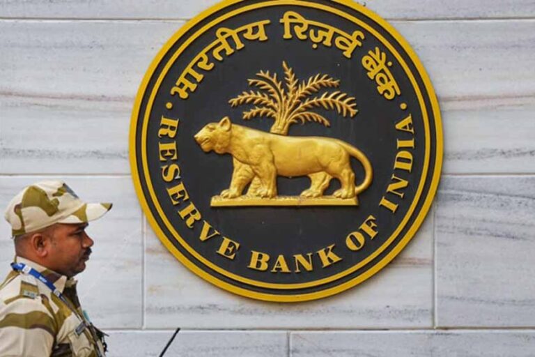 RBI ने इन 11 बैंकों पर लगाया ताला, हमेशा के लिए हुए बंद, रद्द किया लाइसेंस, यहाँ देखें पूरी लिस्ट