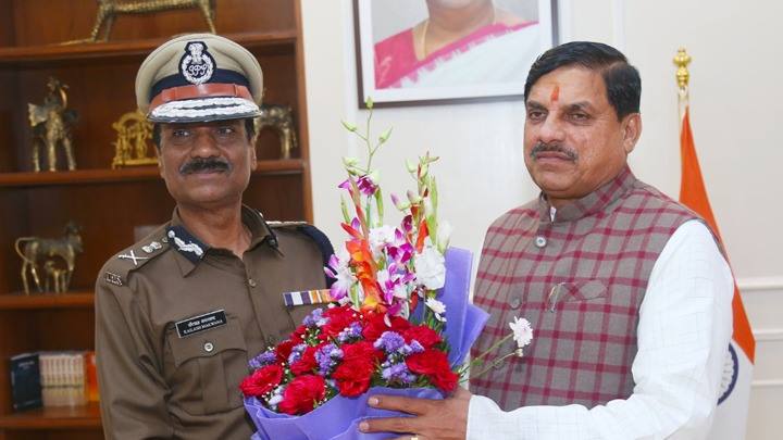 मुख्यमंत्री डॉ. यादव से मिले नवनियुक्त पुलिस महानिदेशक श्री मकवाना