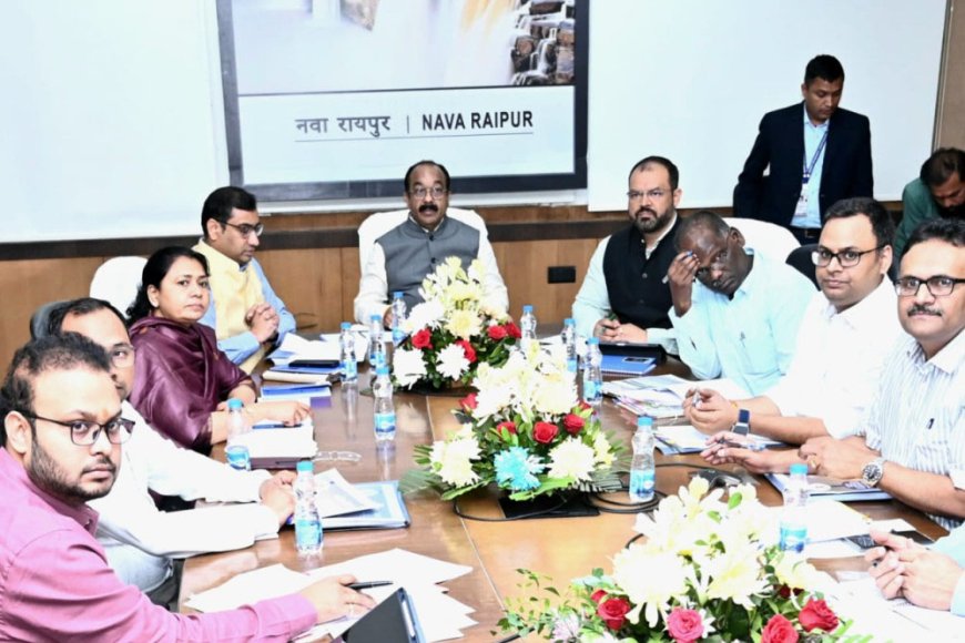 उप मुख्यमंत्री ने नगर निगमों, नगर पालिकाओं और नगर पंचायतों के कार्यों की समीक्षा की