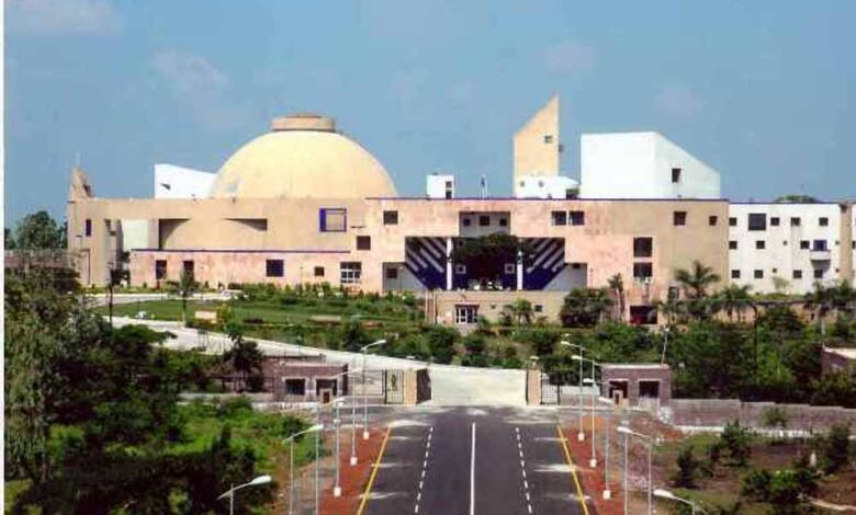 विधानसभा में बजट सत्र के 5वें दिन मंडला एनकाउंटर को लेकर विपक्ष ने सदन से वॉकआउट किया