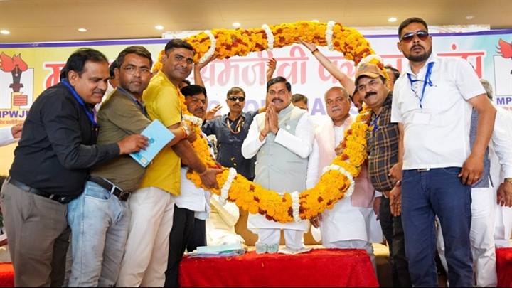 पत्रकार हैं लोकतंत्र के सच्चे सेनानी : मुख्यमंत्री डॉ. यादव