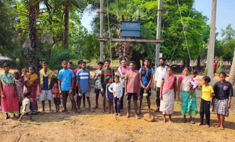 नक्सली प्रभावित पोलमपाड़ दशकों बाद फिर से रौशन