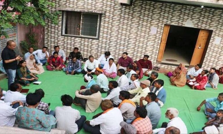 जल गंगा संवर्धन अभियान में श्रमदान- भूगर्भ में सहेजा जाएगा करोड़ों लीटर वर्षा जल