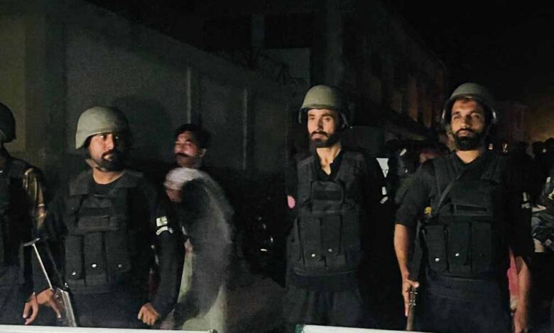 पाकिस्तान में आतंक का हेडक्वार्टर तबाह, सड़कों पर सेना और एंबुलेंस, PAK में भारत का इजरायली स्टाइल में वार!