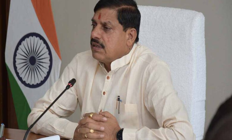 अपराधों पर नियंत्रण के लिए सख्त एक्शन लें पुलिस अधिकारी : मुख्यमंत्री डॉ. यादव
