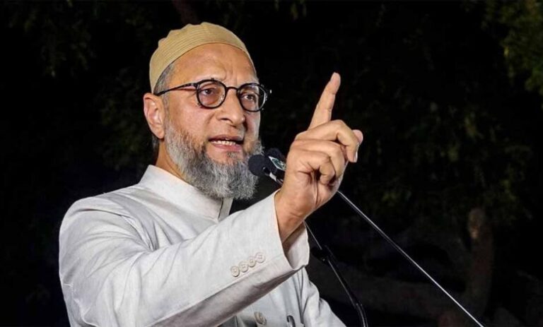 ओवैसी ने रक्षा बलों द्वारा किए गए लक्षित हमलों का स्वागत किया, आतंकी ढांचे को पूरी तरह से किया तबाह