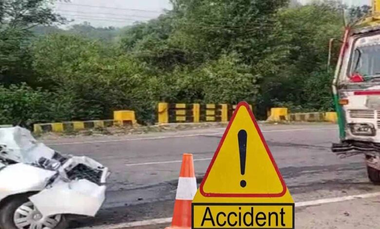 कर्नाटक के हावेरी जिले में एक भीषण सड़क हादसे में छह लोगों की मौत, 2 घायल