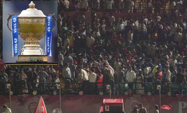 भारत-PAK तनाव के चलते इंडियन प्रीमियर लीग के मौजूदा सीजन को बीच में ही स्थगित किया जा सकता है