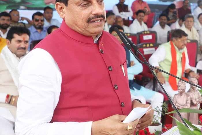 मुख्यमंत्री ने किया भूमि-पूजन: स्वामी विवेकानंदजी का संपूर्ण जीवन त्याग, सेवा और आत्मबोध का प्रतीक
