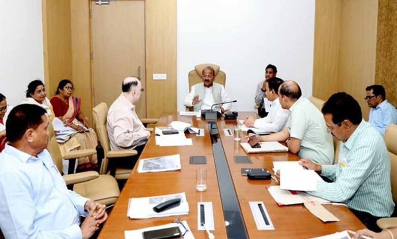 प्रथम त्रैमास की बजट राशि का उपयोग समय-सीमा में करें : राज्य मंत्री जायसवाल