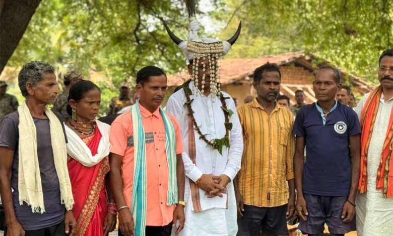 मुख्यमंत्री साय पहुंचे दंतेवाड़ा जिले के ग्राम मुलेर : छत्तीसगढ़ के अंतिम छोर पर पहुंचा सुशासन तिहार