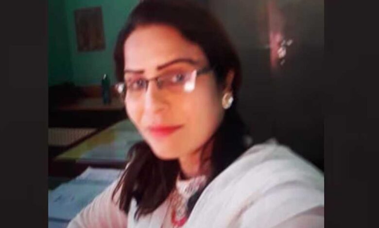 पाक आर्मी के पक्ष में किया सोशल मीडिया पोस्ट, सरकारी स्कूल की टीचर सस्पेंड