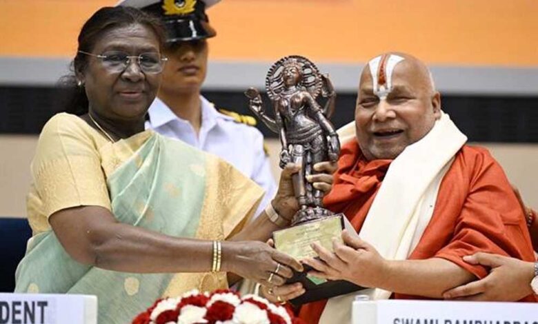 मुख्यमंत्री डॉ. यादव ने स्वामी रामभद्राचार्य को ज्ञानपीठ पुरस्कार से सम्मानित होने पर दी बधाई