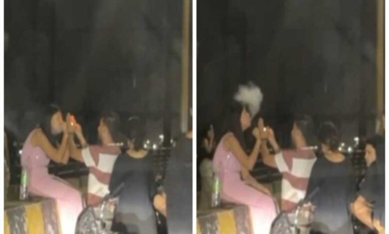 इंदौर में खुलेआम गांजा पीते कैमरे में कैद हुई युवतियां, Video वायरल