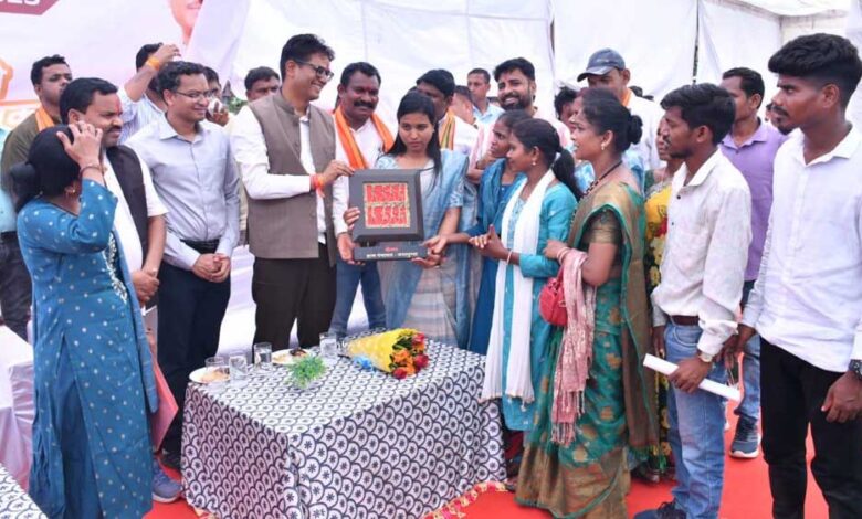स्कूली बच्चों के उज्ज्वल भविष्य के लिए निरंतर प्रयासरत है सरकार : वित्त मंत्री ओपी चौधरी