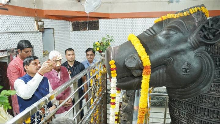मुख्यमंत्री डॉ. यादव ने किये भगवान विष्णु वराह के दर्शन