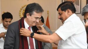 मुख्यमंत्री डॉ. मोहन यादव से मुख्यमंत्री निवास स्थित समत्व भवन में फ्रांस के भारत में राजदूत डॉ थिएरी मथो ने शिष्ट  मंडल के साथ भेंट की।