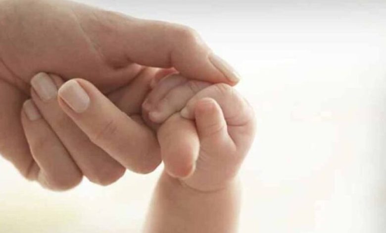 तीन लोगों का DNA, एक बच्चा: ब्रिटेन में मेडिकल साइंस की अनोखी सफलता