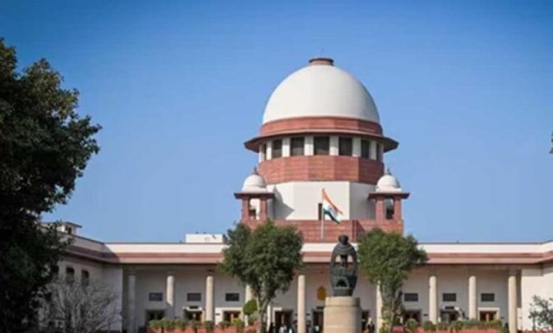 रेप का आरोप लगाने वाली महिला पर भड़का SC बोला – तुम उसके बुलाने पर होटल क्यों जाती थी