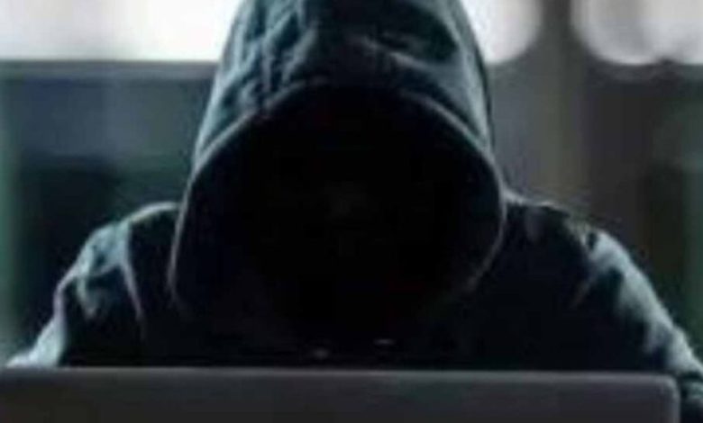 डिजिटल अरेस्ट का डर: 11 लाख की ठगी के बाद पीड़ित ने की आत्महत्या डिजिटल अरेस्ट का डर: 11 लाख की ठगी के बाद पीड़ित ने की आत्महत्या