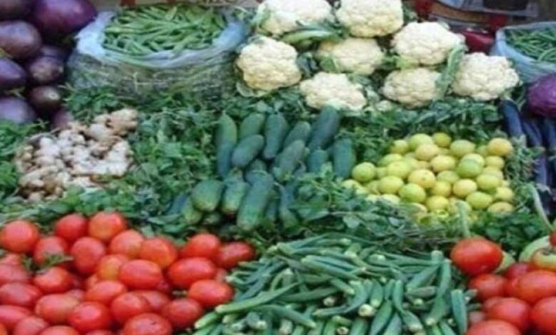 मानसून की मार से सब्ज़ियां हुईं बेदम, रसोई का संतुलन डगमगाया मानसून की मार से सब्ज़ियां हुईं बेदम, रसोई का संतुलन डगमगाया