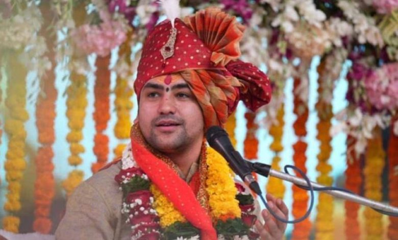 गीता ने बदल दी ज़िंदगी! पाकिस्तानी आरिफ ने क्यों अपनाया हिंदू धर्म, जानिए बाबा बागेश्वर से पूछा सवाल