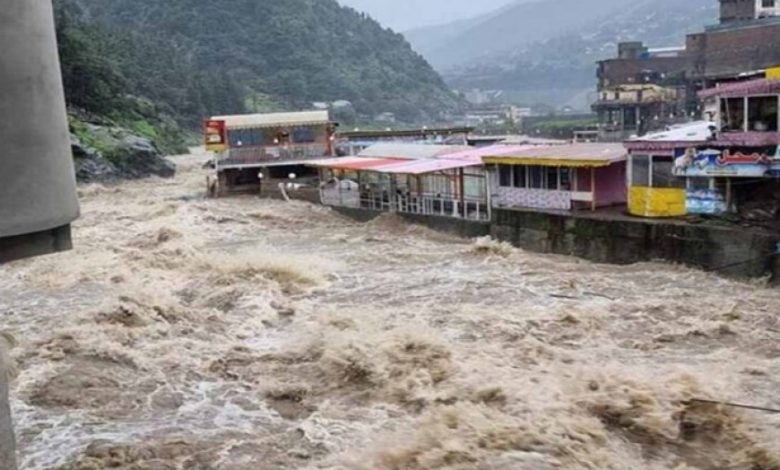 पाकिस्तान में मानसून का कहर: बाढ़ और बारिश से 116 लोगों की जान गई पाकिस्तान में मानसून का कहर: बाढ़ और बारिश से 116 लोगों की जान गई