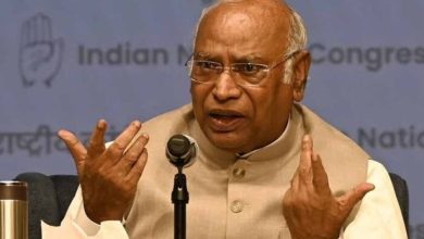 मणिपुर पर चुप क्यों? खरगे ने घेरा मोदी को, बोले- 42 देश घूमे लेकिन मणिपुर नहीं गए