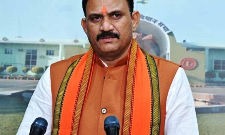 विधानसभा में मेकाहारा पर घमासान: जांच मशीनें बंद होने पर विपक्ष-सरकार आमने-सामने विधानसभा में मेकाहारा पर घमासान: जांच मशीनें बंद होने पर विपक्ष-सरकार आमने-सामने