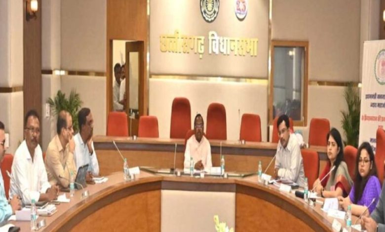 सहभागिता और संवेदनशीलता के साथ विशेष पिछड़ी जनजातियों के विकास के लिए करें कार्य: मंत्री रामविचार नेताम सहभागिता और संवेदनशीलता के साथ विशेष पिछड़ी जनजातियों के विकास के लिए करें कार्य: मंत्री रामविचार नेताम