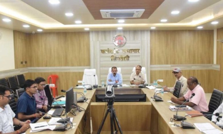 कलेक्टर ने हितग्राही मूलक योजनाओं की बैंकर्स के साथ की समीक्षा बैठक कलेक्टर ने हितग्राही मूलक योजनाओं की बैंकर्स के साथ की समीक्षा बैठक