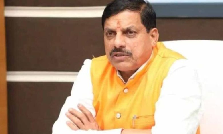 मुख्यमंत्री डॉ. यादव ने चीफ जस्टिस न्यायमूर्ति श्री संजीव सचदेवा को दी बधाई मुख्यमंत्री डॉ. यादव ने चीफ जस्टिस न्यायमूर्ति श्री संजीव सचदेवा को दी बधाई
