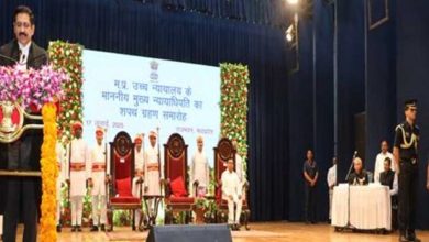 राज्यपाल पटेल ने न्यायमूर्ति सचदेवा को मुख्य न्यायाधिपति की शपथ दिलाई