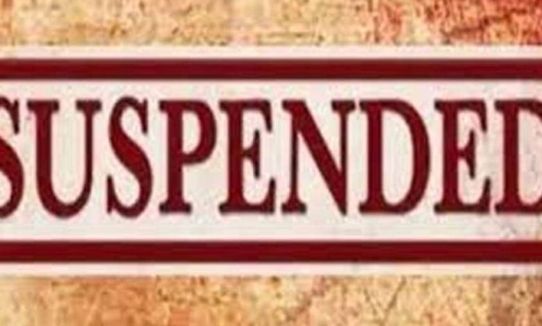 सीएम हेल्पलाइन में गड़बड़ी पर बड़ी कार्रवाई: दो सचिव निलंबित, 13 अफसरों को नोटिस सीएम हेल्पलाइन में गड़बड़ी पर बड़ी कार्रवाई: दो सचिव निलंबित, 13 अफसरों को नोटिस