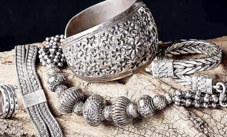 “महंगे सोने-चांदी के दौर में कैरेट आधारित हॉलमार्किंग का विस्तार, लेकिन 60% और 70% शुद्धता पर विवाद गहराया”