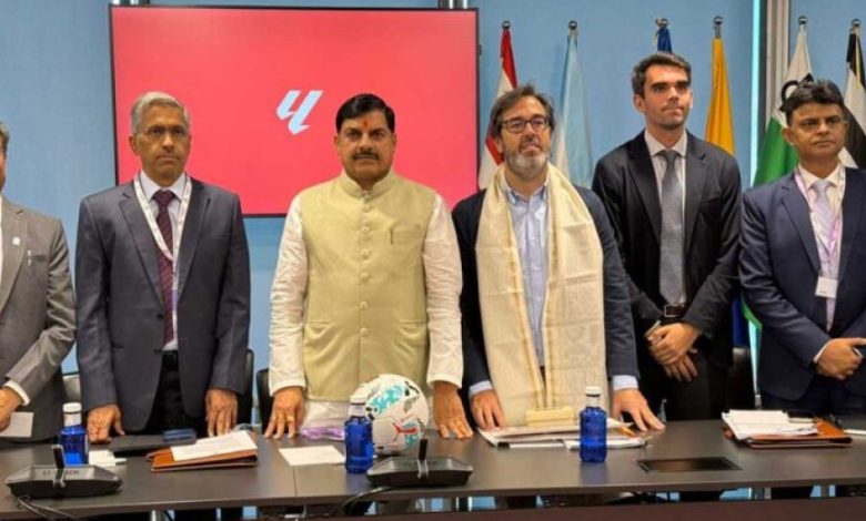 म.प्र. में पीपीपी मोड पर फुटबाल एक्सीलेंस सेंटर, स्पोर्टस इन्फ्रास्ट्रक्चर और स्पेनिश कोचिंग आधारित प्रारंभ होंगे यूथ ट्रेनिंग प्रोग्राम : CM यादव म.प्र. में पीपीपी मोड पर फुटबाल एक्सीलेंस सेंटर, स्पोर्टस इन्फ्रास्ट्रक्चर और स्पेनिश कोचिंग आधारित प्रारंभ होंगे यूथ ट्रेनिंग प्रोग्राम : CM यादव