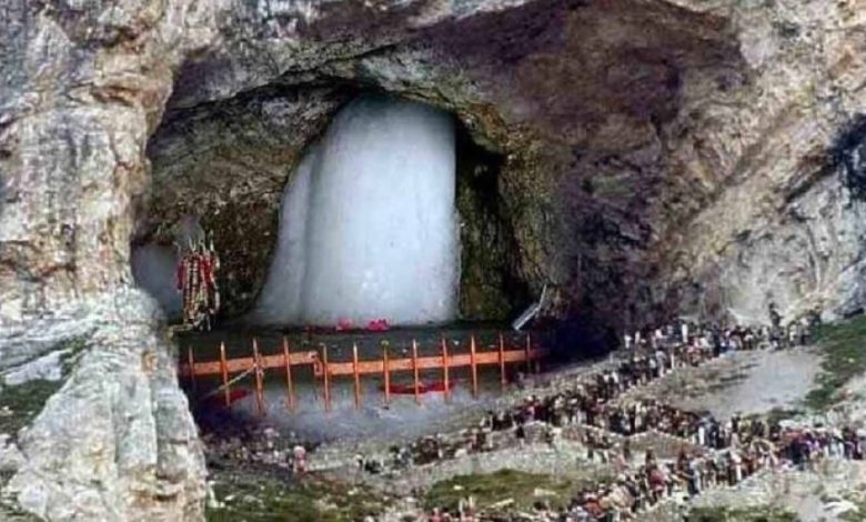 अमरनाथ यात्रा का 18वां दिन: चाक-चौबंद सुरक्षा व्यवस्था के बीच 4 हजार तीर्थयात्रियों का जत्था हुआ जम्मू से रवाना अमरनाथ यात्रा का 18वां दिन: चाक-चौबंद सुरक्षा व्यवस्था के बीच 4 हजार तीर्थयात्रियों का जत्था हुआ जम्मू से रवाना
